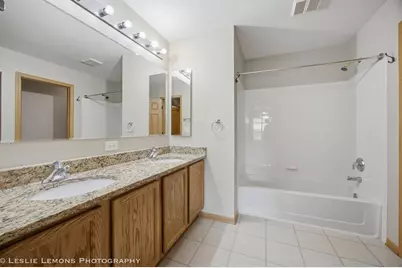 305 Kensington Drive, Oswego, IL 60543 - Photo 18