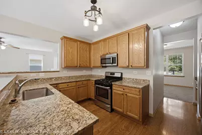 305 Kensington Drive, Oswego, IL 60543 - Photo 10