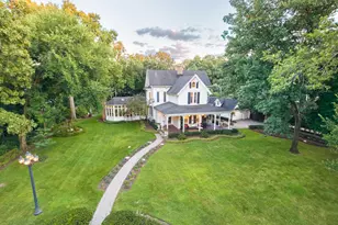 201 Scottswood Rd, Riverside, IL 60546 - Photo 1