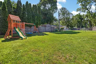 1307 Dogwood Ln, Bloomington, IL 61704 - Photo 26