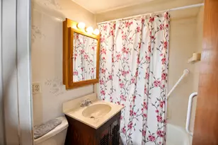 10037 Harnew Rd E, Oak Lawn, IL 60453 - Photo 8