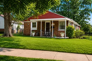 10037 Harnew Rd E, Oak Lawn, IL 60453 - Photo 1