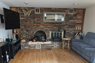 9157 S 83rd Ct, Hickory Hills, IL 60457 - Photo 10