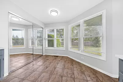98 Willow Parkway #98, Buffalo Grove, IL 60089 - Photo 8
