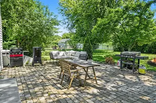 1355 Devonshire Ln, Hoffman Estates, IL 60169 - Photo 18