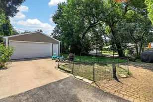243 S Oakland, Elmhurst, IL 60126 - Photo 24