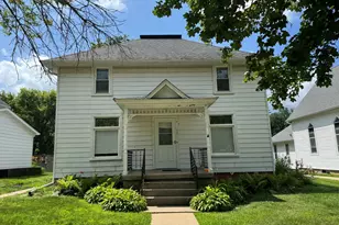 121 Terwilliger St, Hampshire, IL 60140 - Photo 1