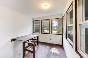 5160 W Sunnyside Ave, Chicago, IL 60630 - Photo 18