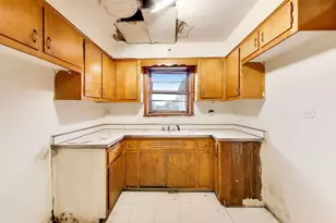 5160 W Sunnyside Ave, Chicago, IL 60630 - Photo 26