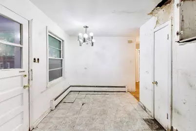 5160 W Sunnyside Avenue, Chicago, IL 60630 - Photo 8