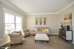 564 Quail St, North Aurora, IL 60542 - Photo 4
