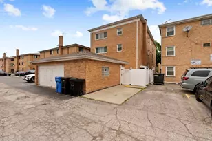 8729 W Summerdale Ave, Chicago, IL 60656 - Photo 18
