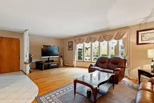 8729 W Summerdale Ave, Chicago, IL 60656 - Photo 2
