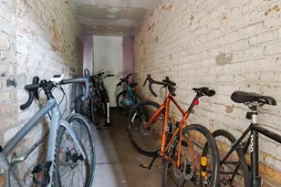 735 W Waveland Ave, Chicago, IL 60613 - Photo 34