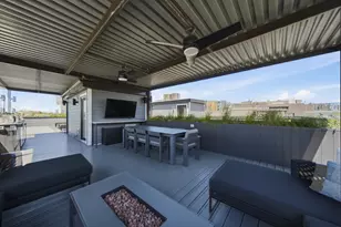 1145 W Addison St, Chicago, IL 60613 - Photo 24