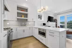 1145 W Addison St, Chicago, IL 60613 - Photo 4