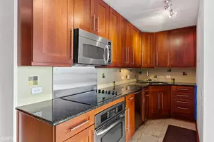 [Address not provided], Chicago, IL 60657 - Photo 6
