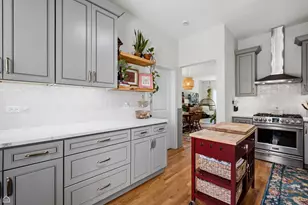 3038 W Diversey Ave, Chicago, IL 60647 - Photo 14