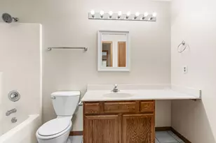 980 Sandalwood Ln, Crystal Lake, IL 60014 - Photo 12