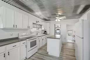 301 N Yates St, Alpha, IL 61413 - Photo 8