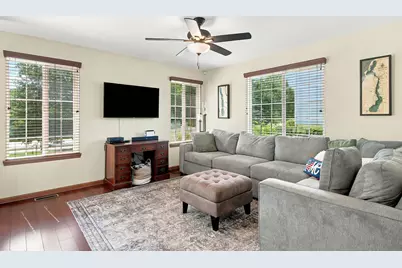 32492 N Rushmore Avenue #0, Lakemoor, IL 60051 - Photo 6