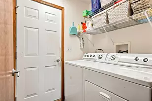 32492 N Rushmore Ave, Lakemoor, IL 60051 - Photo 24