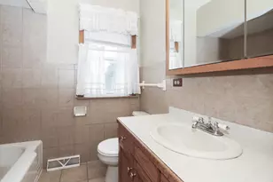 101 N Eastern Ave, Bartlett, IL 60103 - Photo 16