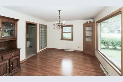 101 N Eastern Avenue, Bartlett, IL 60103 - Photo 4