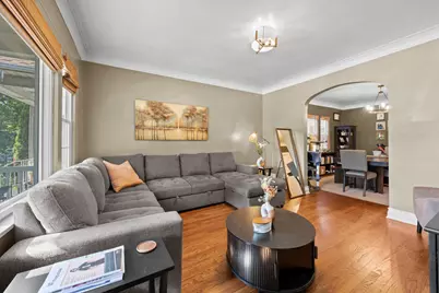 8328 S Essex Avenue, Chicago, IL 60617 - Photo 2