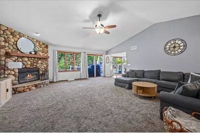 7585 Derby Close, Caledonia, IL 61011 - Photo 8