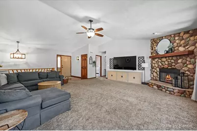 7585 Derby Close, Caledonia, IL 61011 - Photo 10