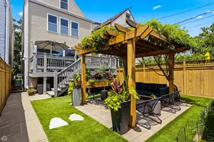 2905 N Dawson Ave, Chicago, IL 60618 - Photo 18