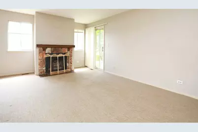 1 Trails Drive #ZI, Schaumburg, IL 60194 - Photo 2