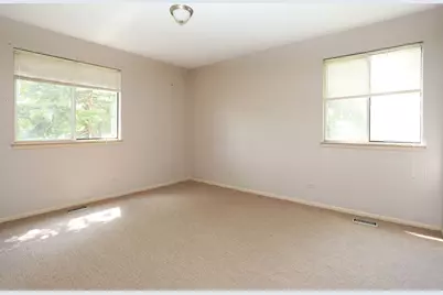 1 Trails Drive #ZI, Schaumburg, IL 60194 - Photo 12