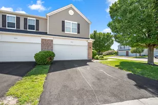 202 Portage Ln, Yorkville, IL 60560 - Photo 2