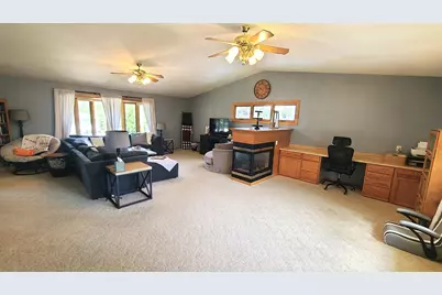 1218 Elm Place, Dixon, IL 61021 - Photo 8