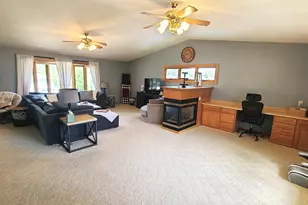 1218 Elm Pl, Dixon, IL 61021 - Photo 8