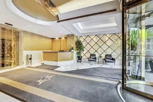 111 E Chestnut St, Chicago, IL 60611 - Photo 2