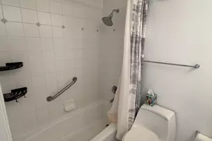 111 E Chestnut St, Chicago, IL 60611 - Photo 16