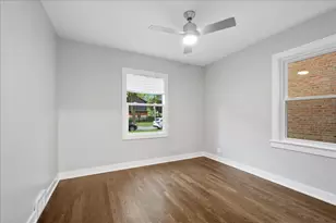 7087 N McAlpin Ave, Chicago, IL 60646 - Photo 20