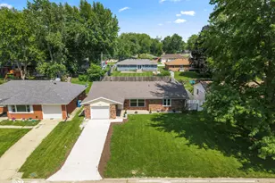 292 Ashley Dr, Bourbonnais, IL 60914 - Photo 32