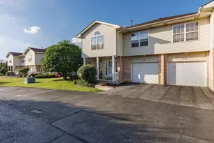7420 Maple Dr, Justice, IL 60458 - Photo 2
