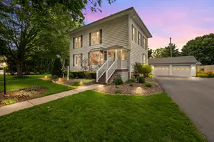 204 E Navaho Ave, Shabbona, IL 60550 - Photo 2