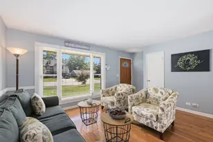 10228 W 151st St, Orland Park, IL 60462 - Photo 2