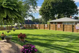 1662 Kimberly Ave, Elgin, IL 60123 - Photo 32