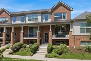 485 Woodmoor Dr, Lombard, IL 60148 - Photo 1