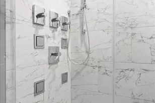 1410 W Huron St, Chicago, IL 60642 - Photo 20