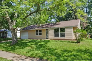 3316 Kimberly Dr, Champaign, IL 61821 - Photo 2