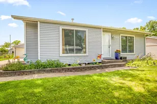 4722 Cheshire Pl, Loves Park, IL 61111 - Photo 2