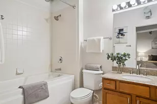 1740 N Maplewood Ave, Chicago, IL 60647 - Photo 16